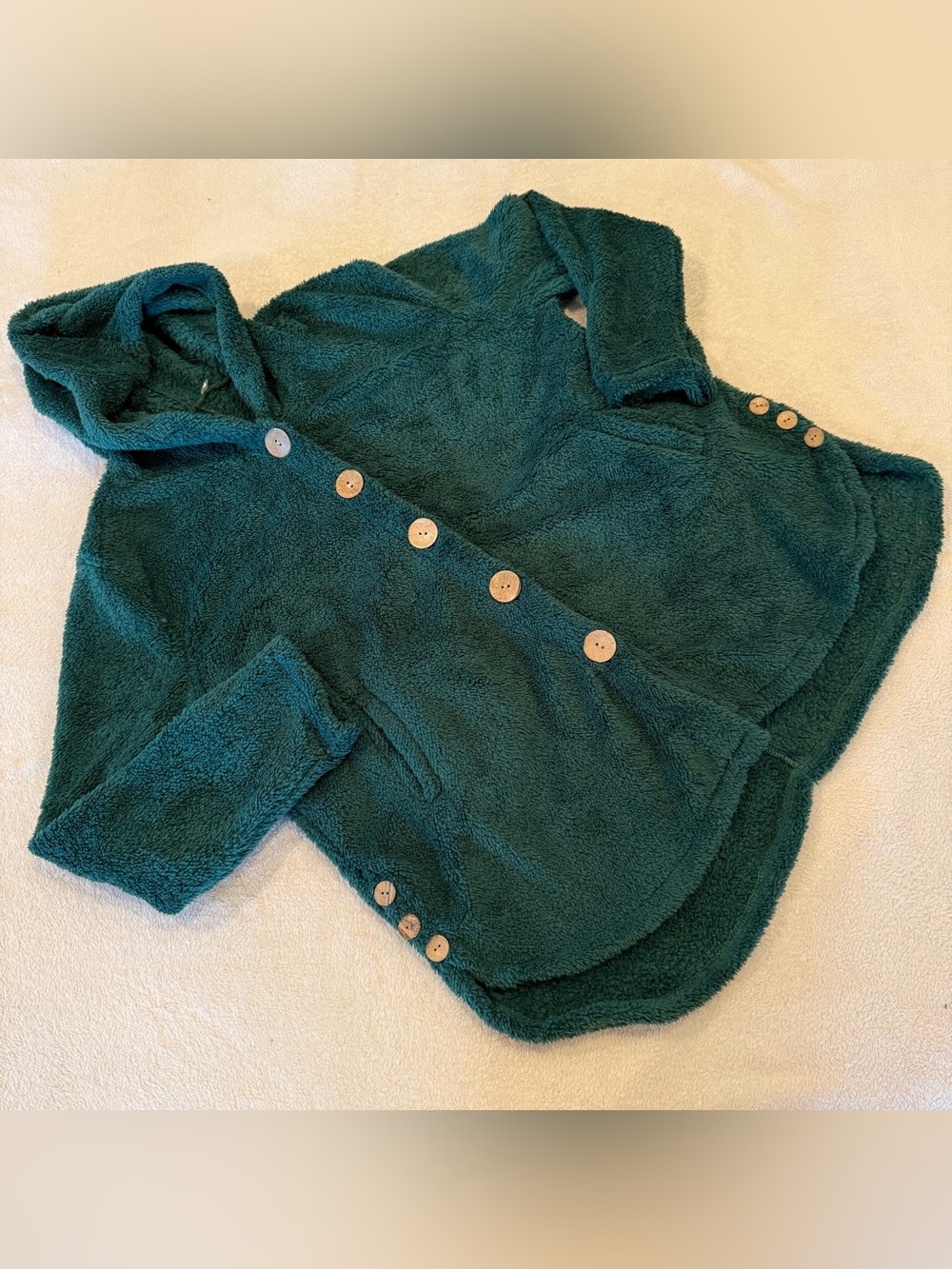 Women’s Cozy Green Hooded Button-Up Sherpa Top